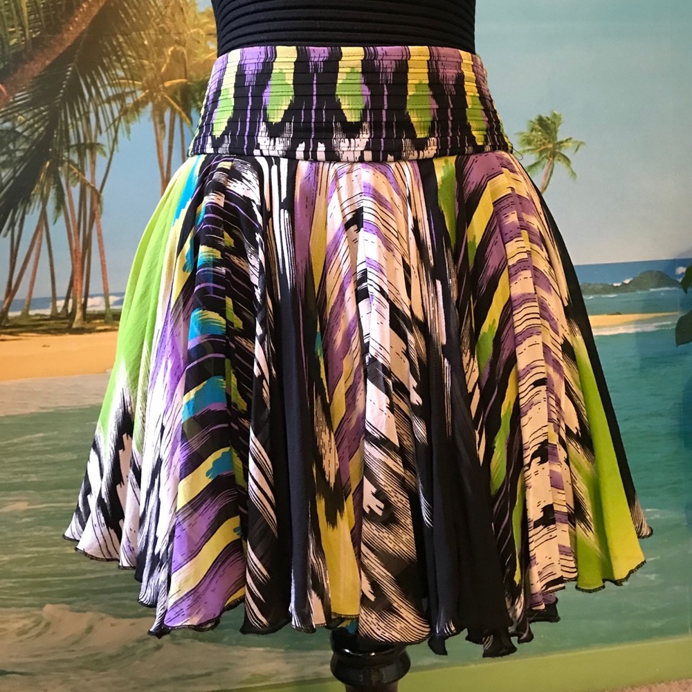 Bebe flared skirt size 2